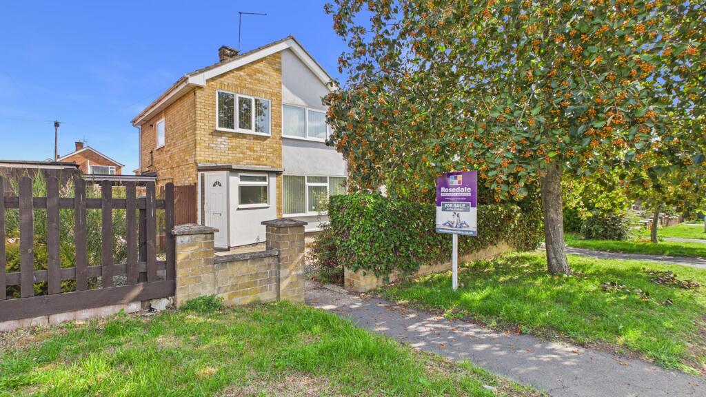3-bed detached on Windsor Road, Yaxley, Peterborough, £245,000