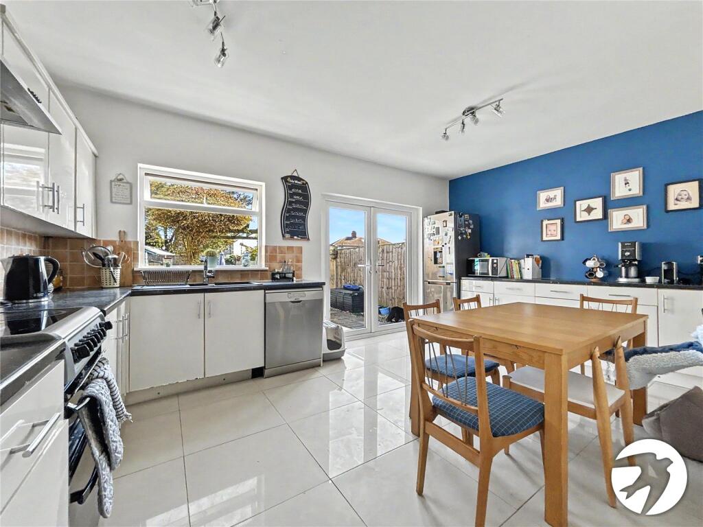 House in London - View 2