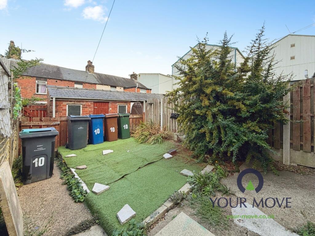House in Barnsley, South Yorkshire - More