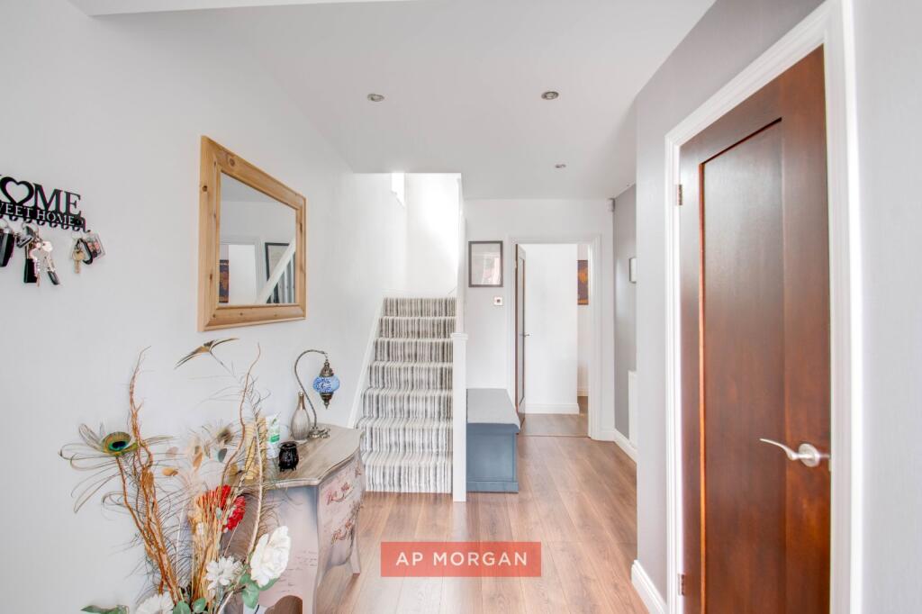 House in Redditch, Astwood Bank - More