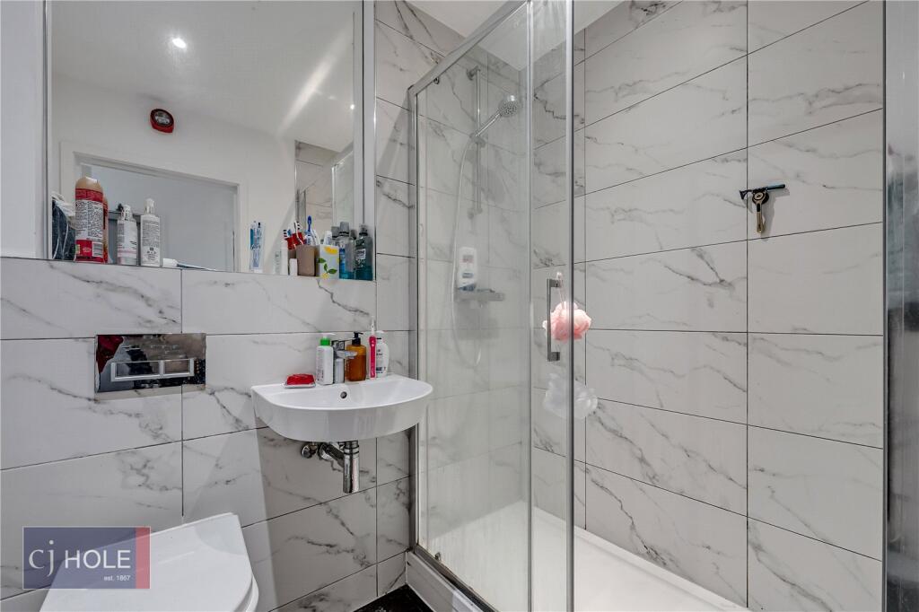 6 bedroom apartment for rent