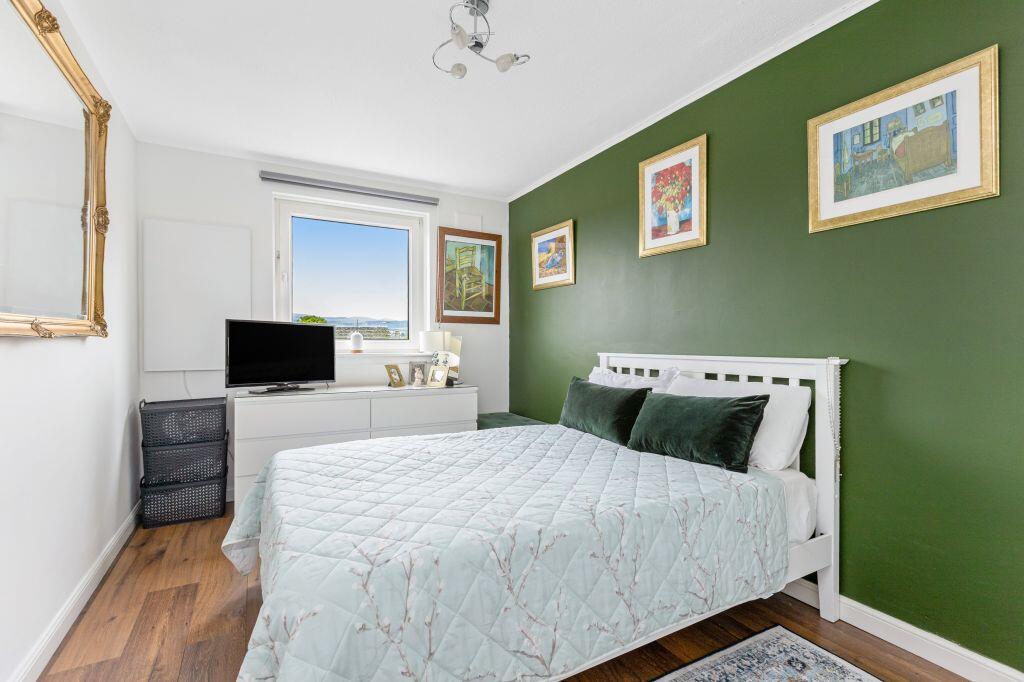 Apartment in Edinburgh - More