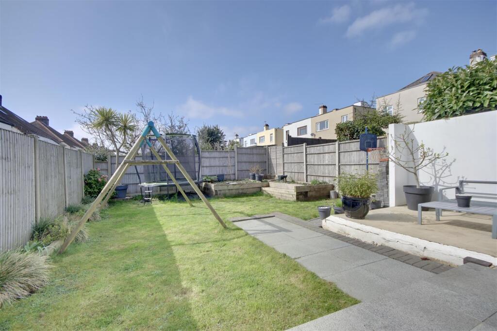 East Cosham Road, Portsmouth – pohled 4