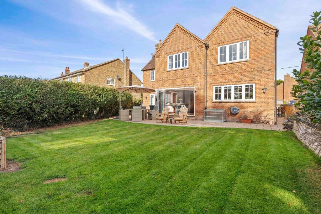 House in Lacey Green, Buckinghamshire - View 3