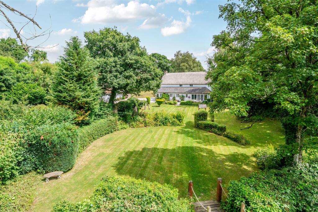 4-bed detached on Cheriton Bishop, Exeter, £700,000