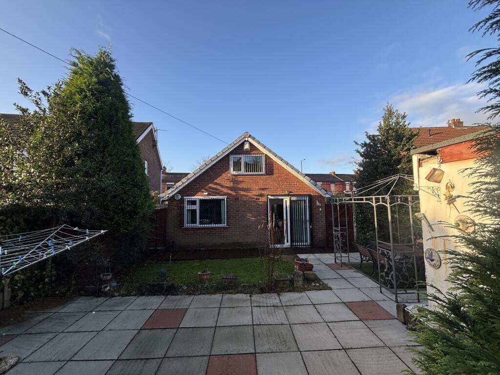 Main image of property: 185, Stockport Road Denton, Denton