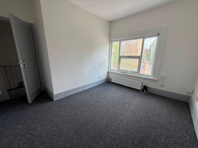 Apartment in London, Brondesbury Park, Queen's Park - More