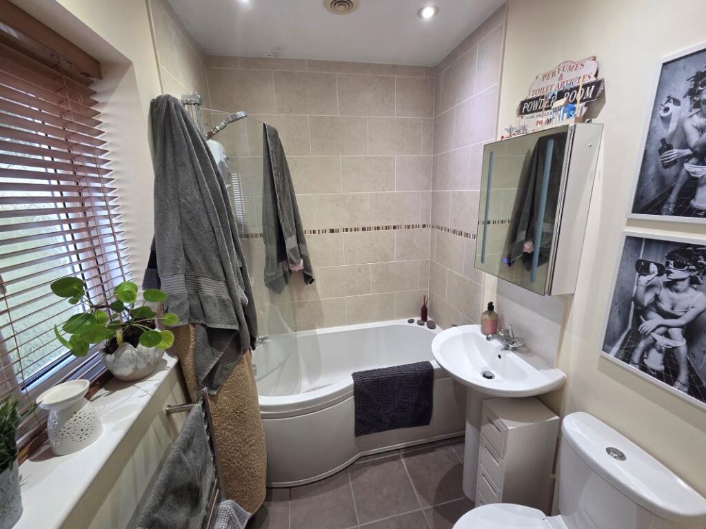 Additional image 105 of Oak Court, Harrison Road, Four Oaks, Sutton Coldfield, West Midlands, B74 4JL