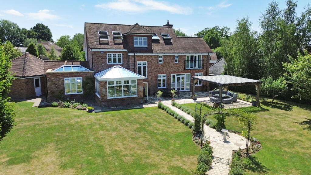 Main image of property: Nursery Gardens, Lingfield, RH7 6GH