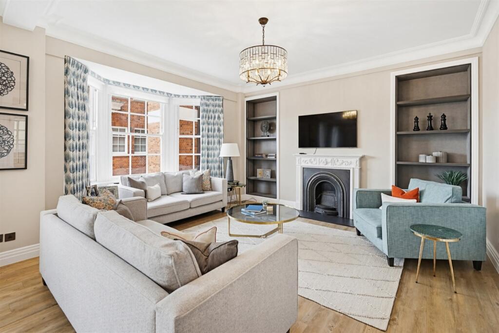 Main image of property: 3 bedroom 2nd Floor and Above Flat in Grosvenor Square