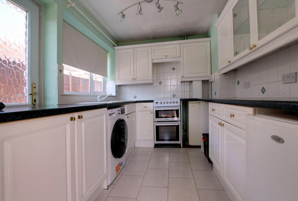 House in Thatcham, West Berkshire - View 3