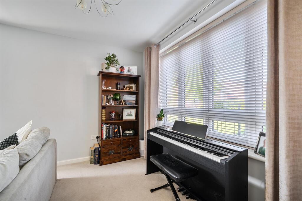 House in Salisbury, Laverstock - View 4