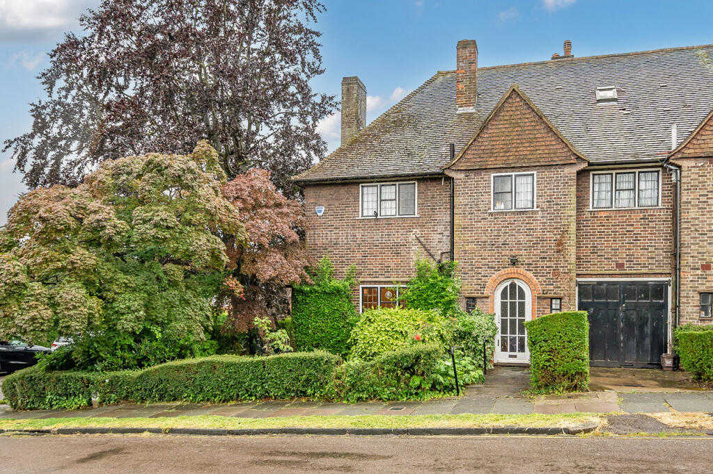 Main image of property: Brim Hill, Hampstead Garden Suburb