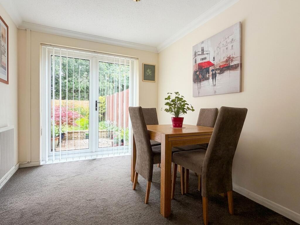 House in Southampton - More