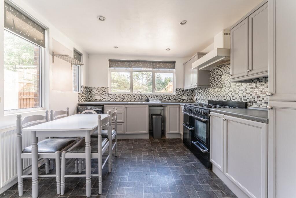 House in London - View 5