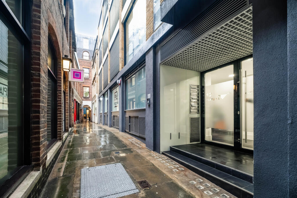 Main image of property: Well Court, London, EC4M