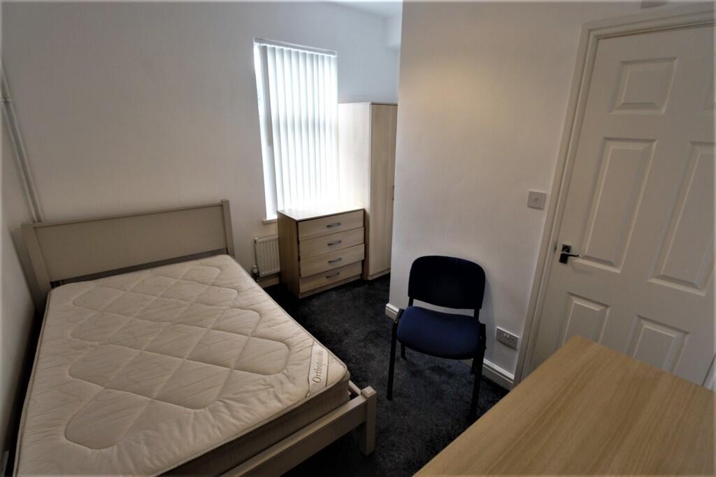 4 bedroom terraced house for rent