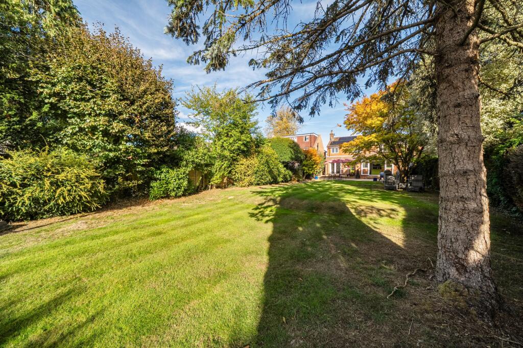 House in London - View 4