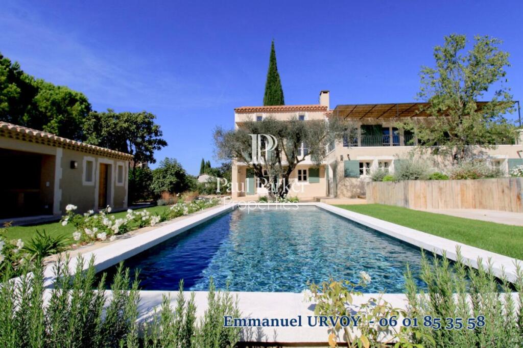 Main image of property: Provence-Alpes-Cote d'Azur, Bouches-du-Rhône, Fontvieille