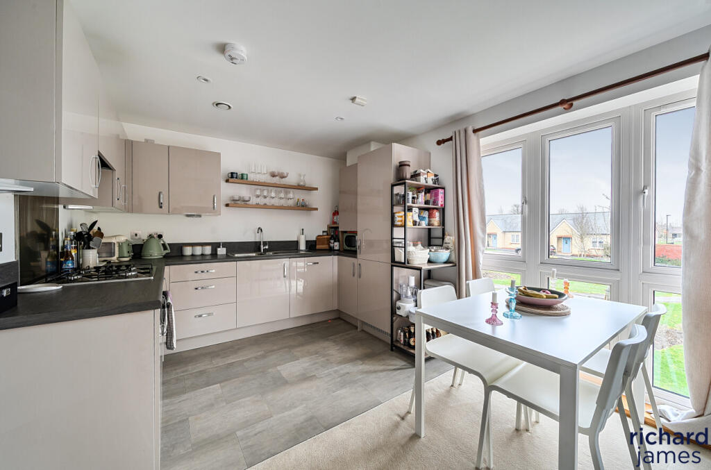 Jeffrey Close, Tadpole Garden Village, Swindon, SN25 photo 3