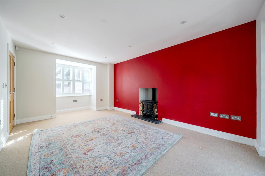 House in Guildford, Ripley - View 4