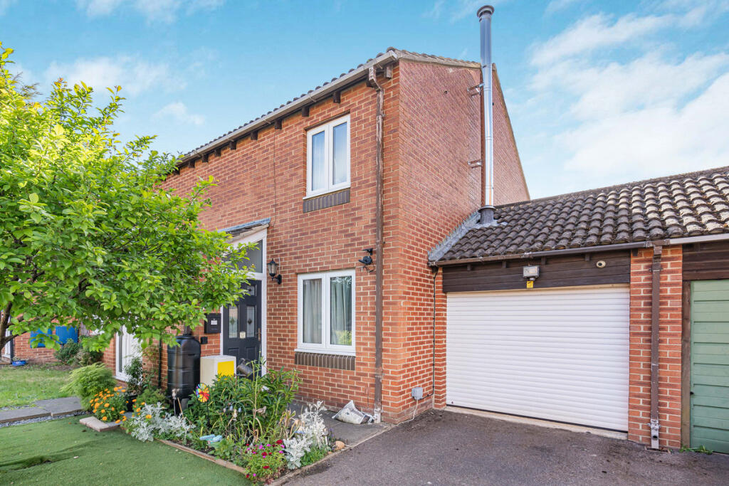 Main image of property: Flatford Place, Kidlington, OX5