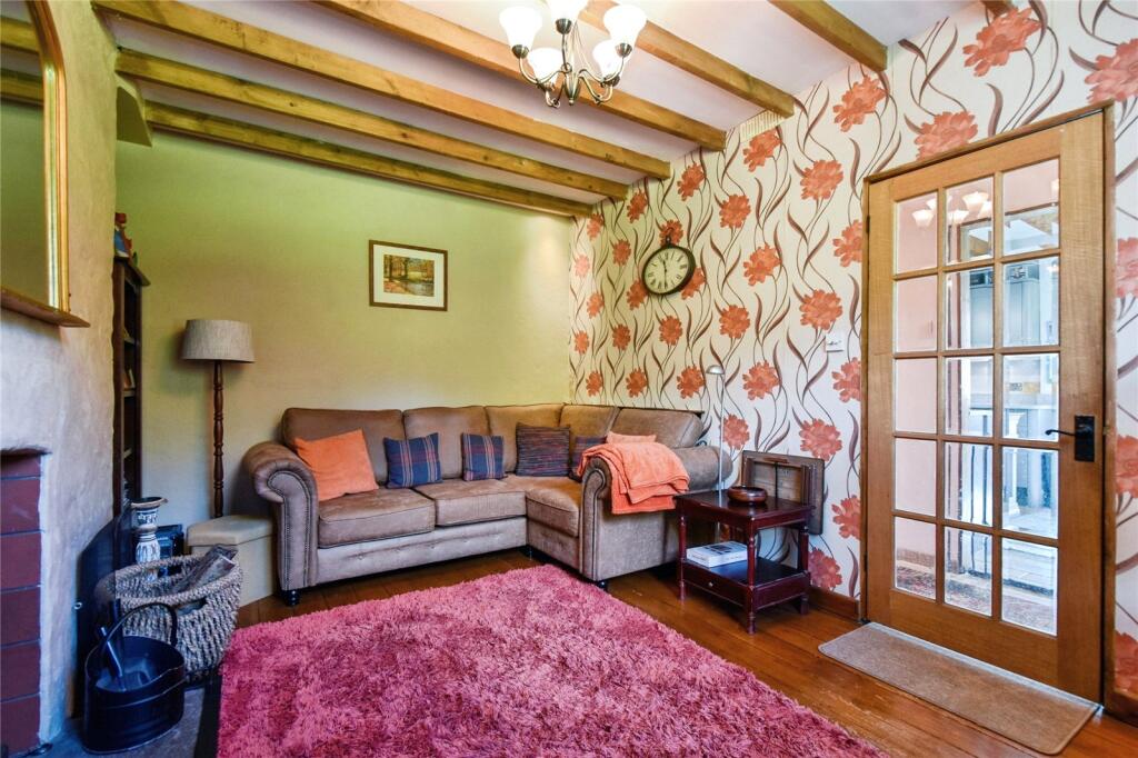 House in Ystradgynlais - More