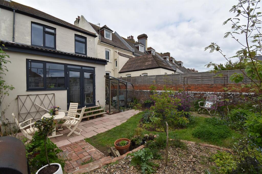 House in Tonbridge - View 3