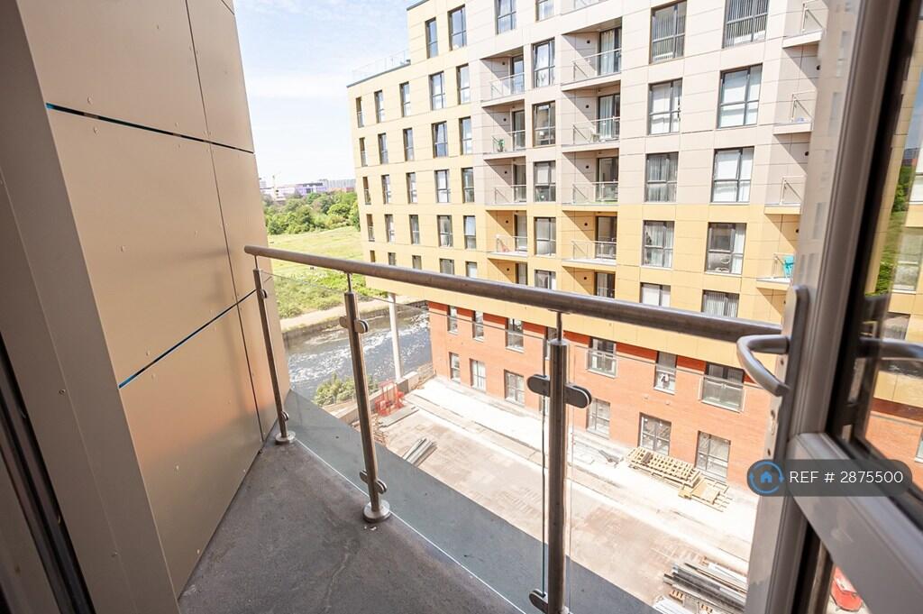 Studio flat for rent