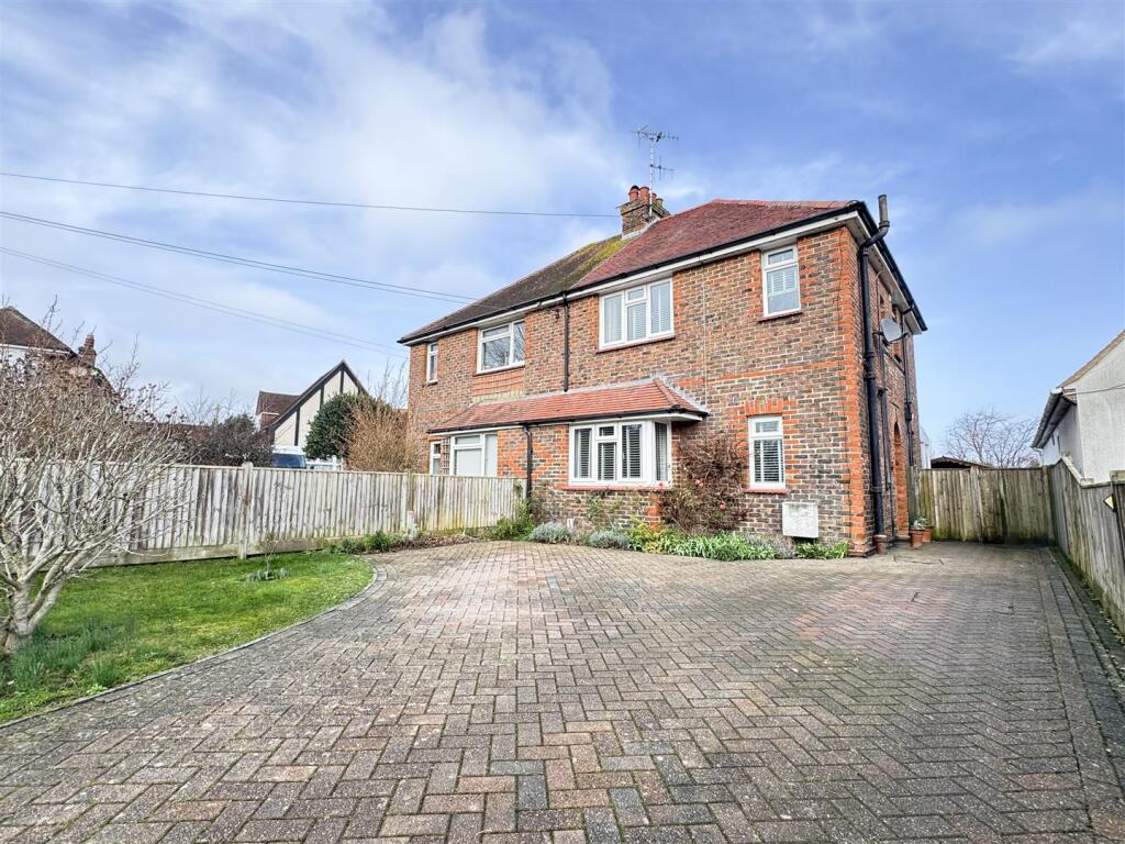 Wannock Avenue, Eastbourne, BN20 9RS