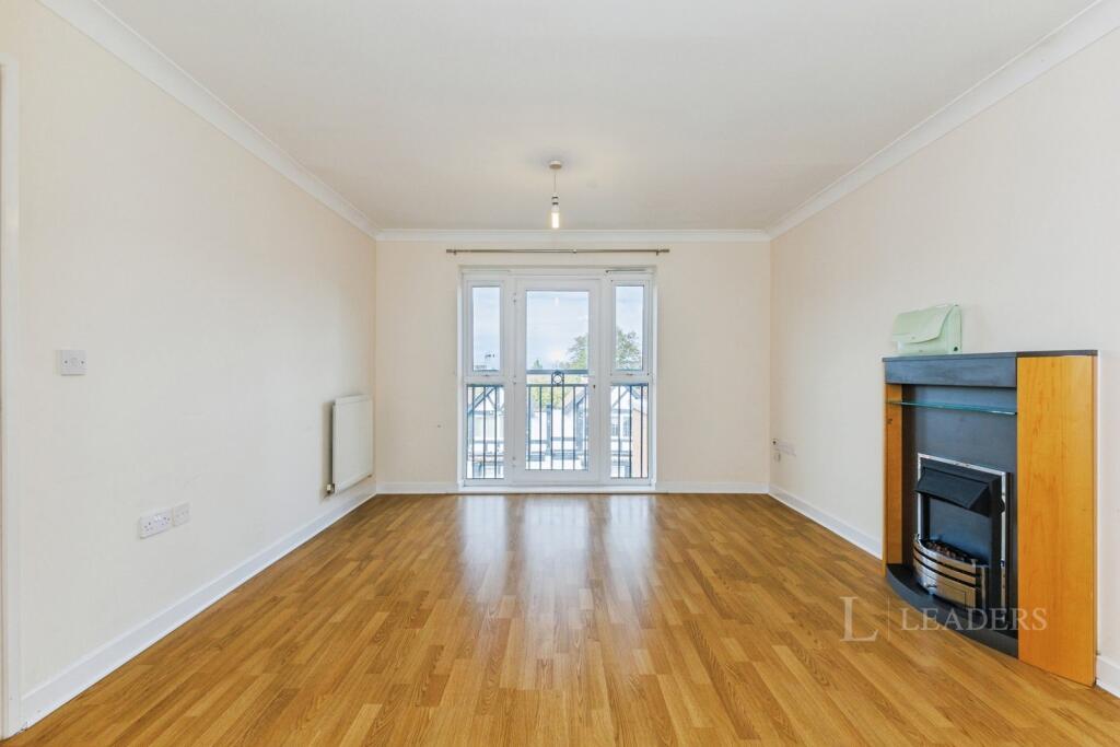 Apartment in Epsom and Ewell, Epsom - View 3
