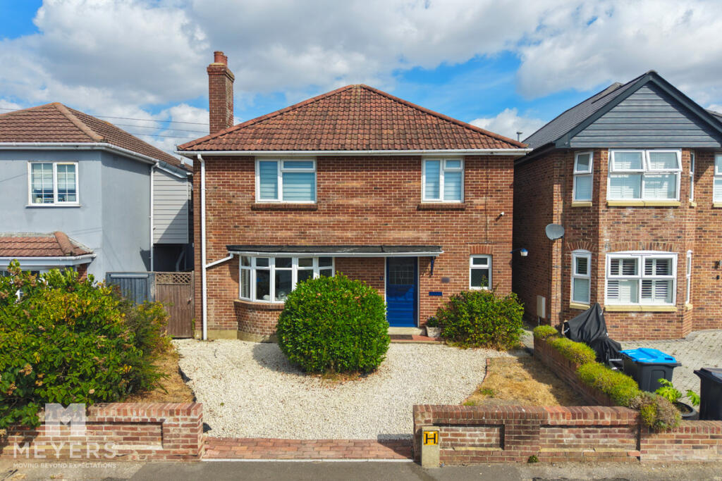 Main image of property: Avon Road West, Christchurch, BH23 2