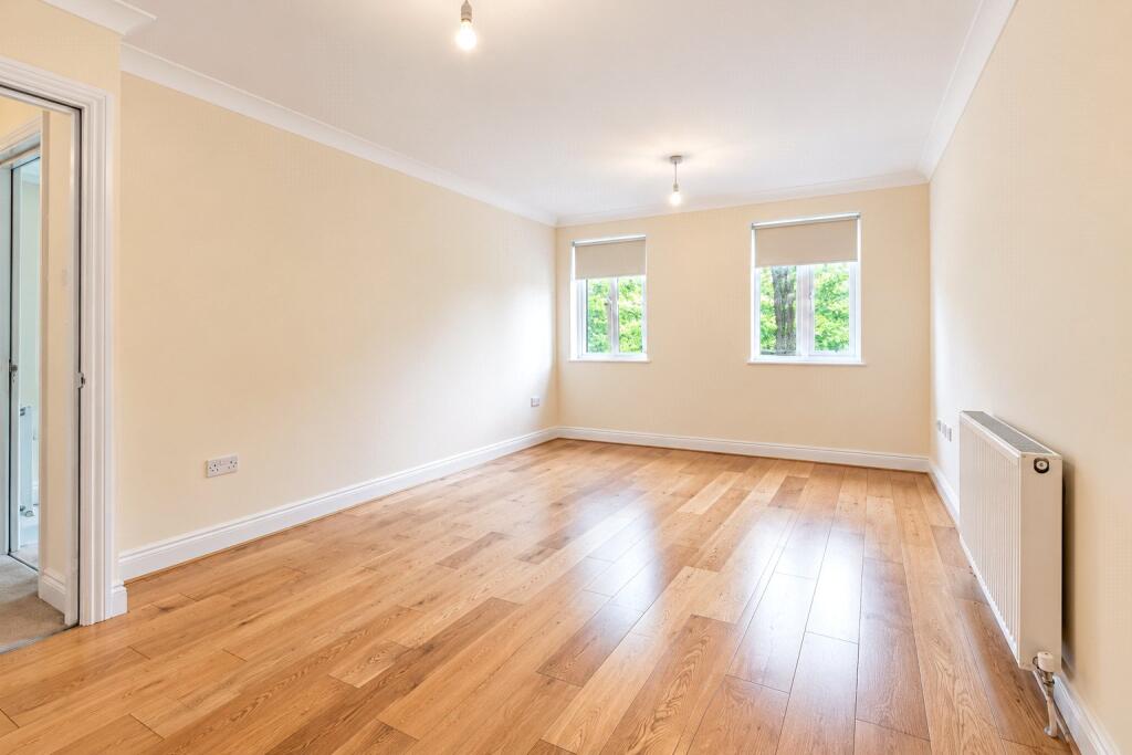 Apartment in Chelmsford - View 4