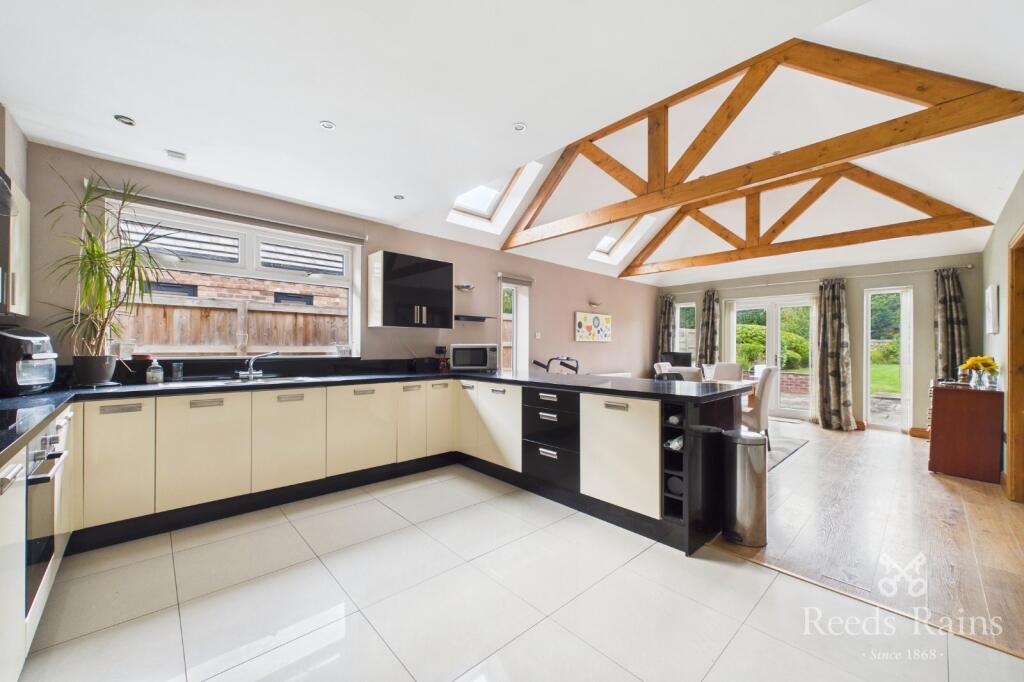 House in Haxby, Park Estate, York - View 3