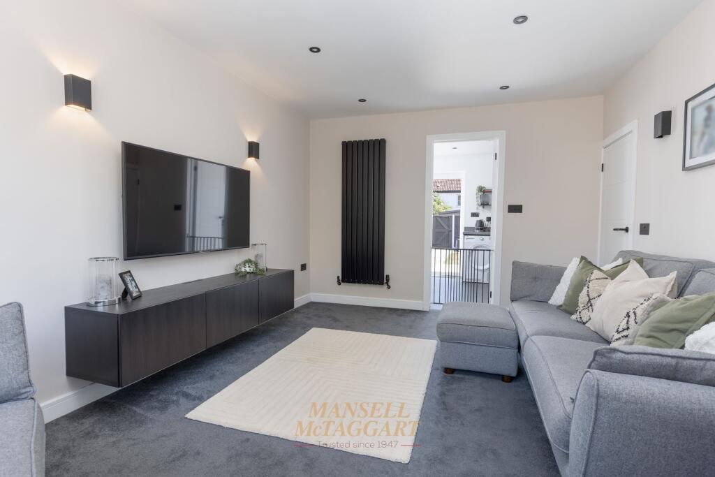 House in Redhill - View 5