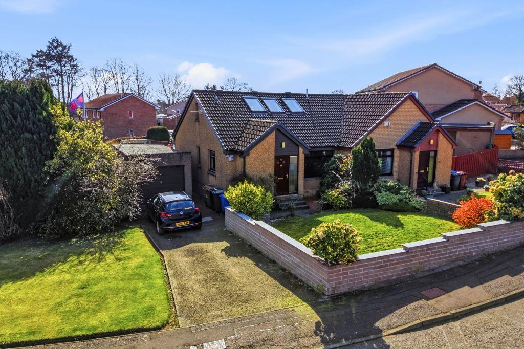 Main image of property: 14 Loftus Road, Dundee, DD3 9TE