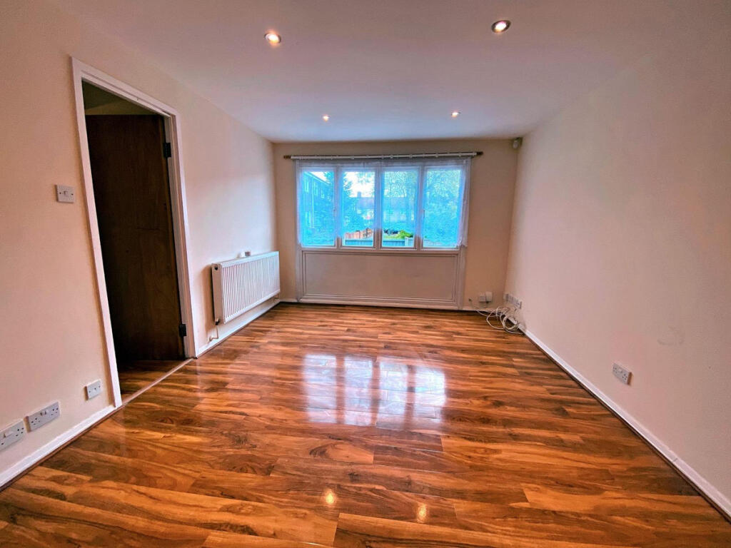 House in Romford - View 4