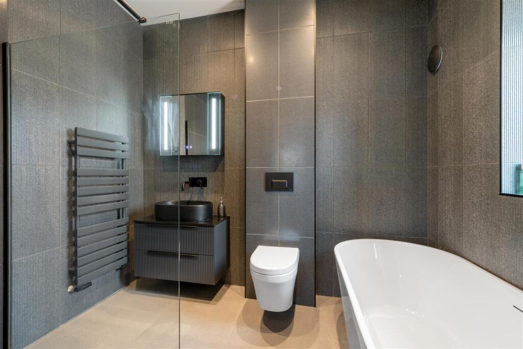 Additional image 13 of Haye Lane