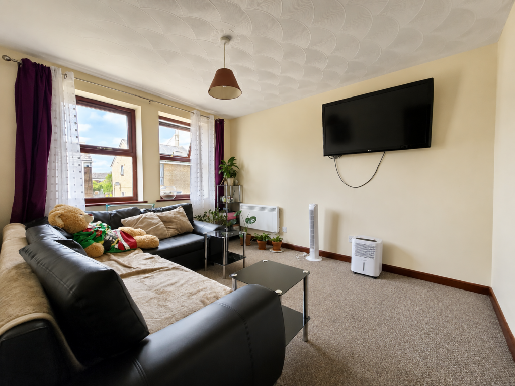 Ash Lodge, The Woodlands, Shoeburyness, Southend-on-sea photo 3