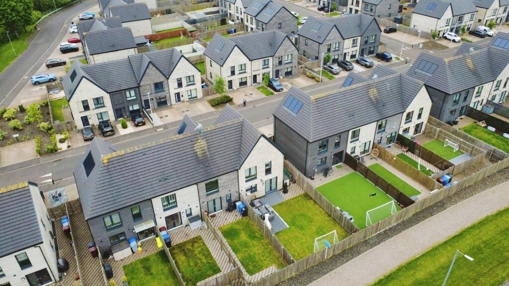 House in Glasgow, South Lanarkshire - View 2