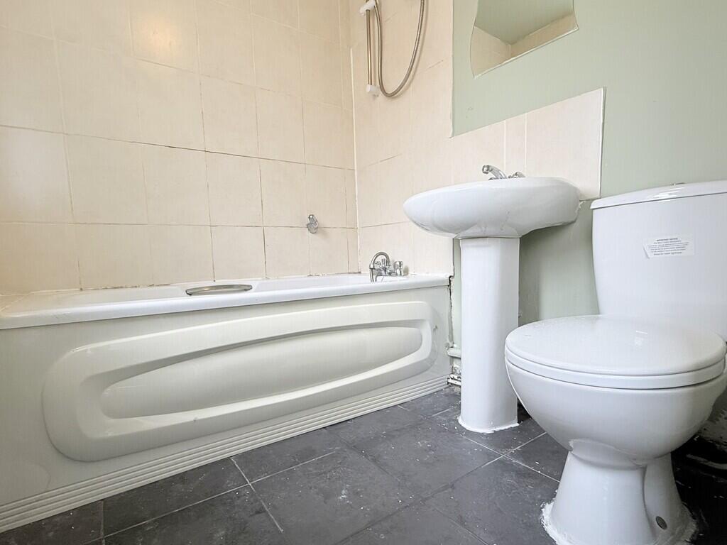 House in Gedling, Redhill - View 5