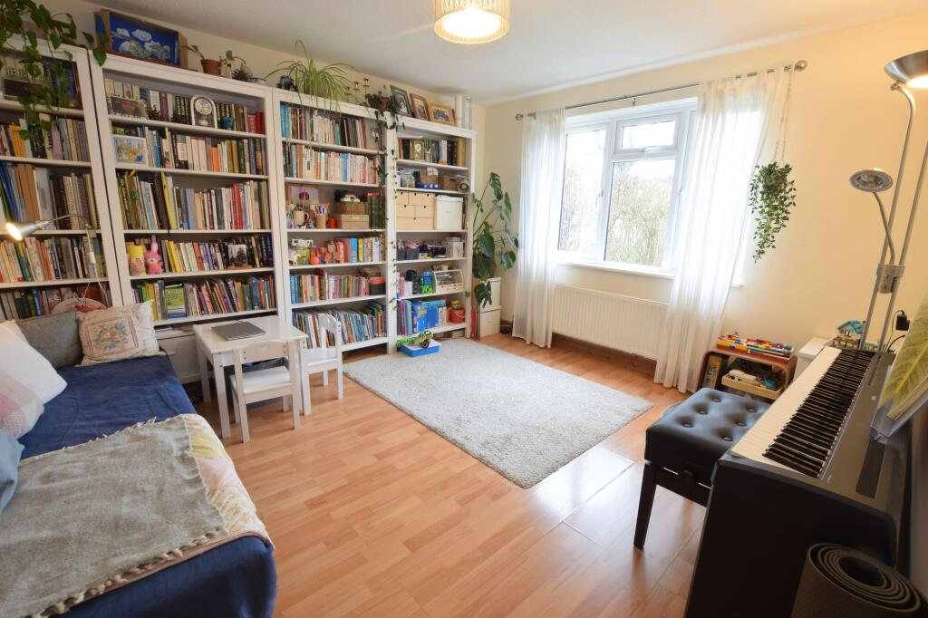 House in Cherwell, Garden City, Kidlington - More