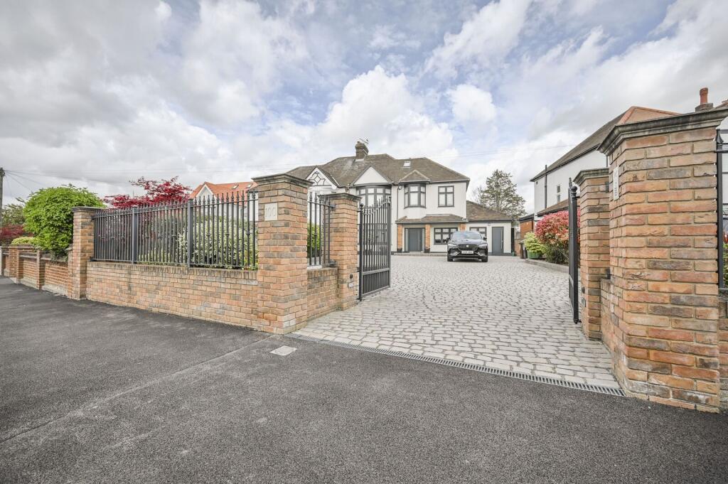 Main image of property: The Ridgeway, Chingford, London, E4