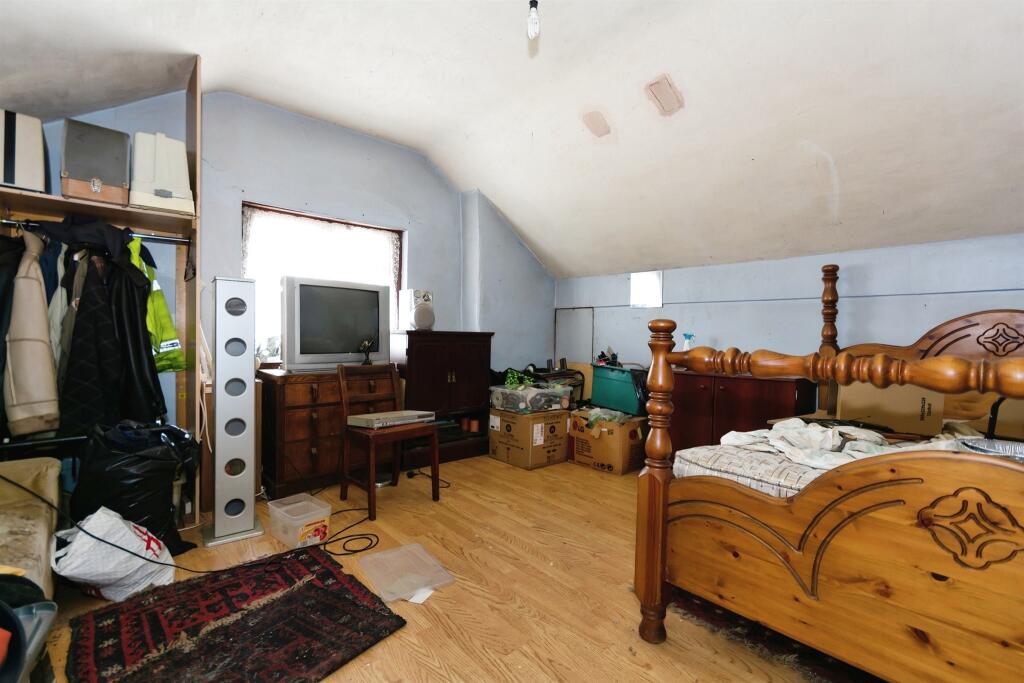 Summerfield Crescent, Birmingham - More