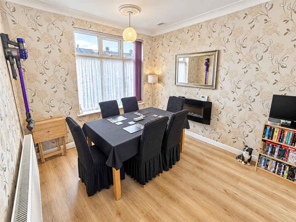 House in Luton - More