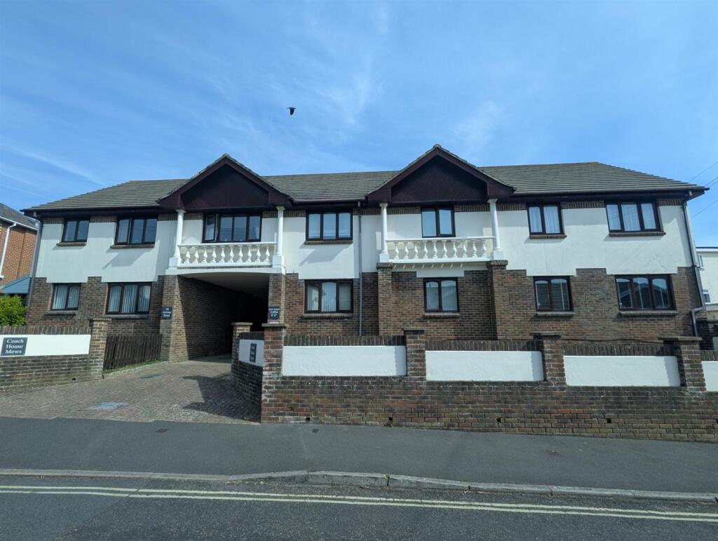 Main image of property: Avenue Road, Shanklin