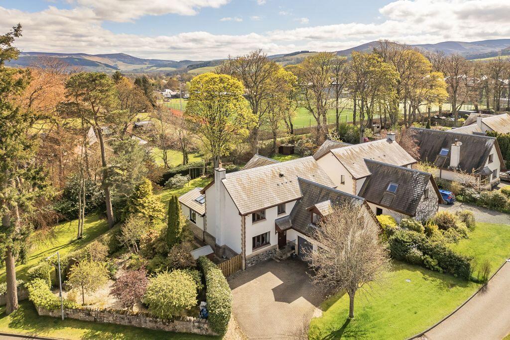 Main image of property: 1 Frankscroft, Peebles, EH45 9DX