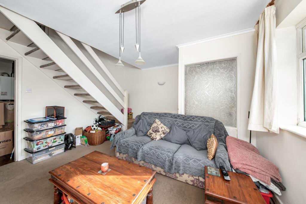 Tadmarton Road, Bloxham, Banbury, OX15 4HX photo 4