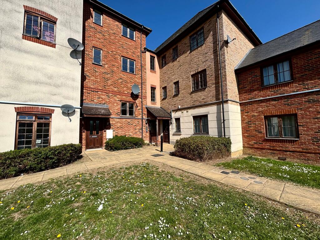 Main image of property: Maida Vale, MK10