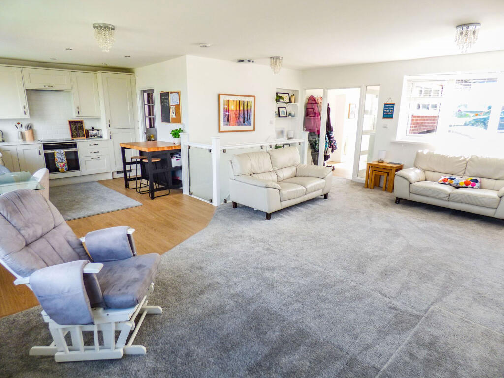 Main image of property: Hillside, Dunston, Gateshead, Tyne and Wear, NE11 9QR